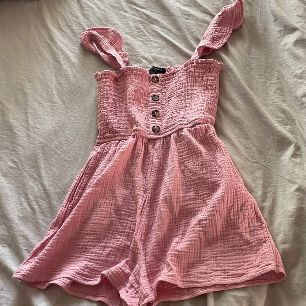 Pin romper